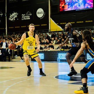 04/11/2022 - Pro B - Stade Rochelais 83 / 88 Angers