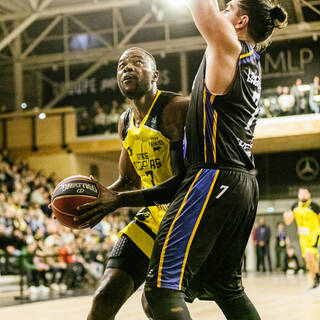 04/11/2022 - Pro B - Stade Rochelais 83 / 88 Angers