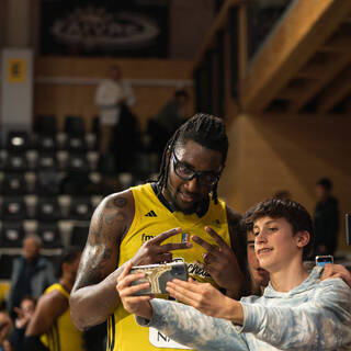 15/12/2023 - Pro B - Stade Rochelais 76 / 55 Fos-sur_mer