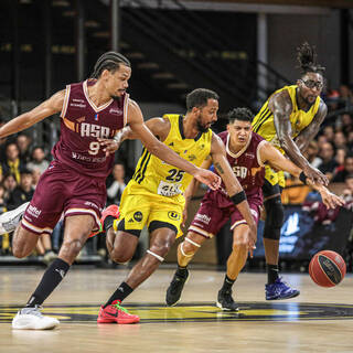 16/05/2024 - 1/4 Aller Pro B - Stade Rochelais 68 / 54 ASA