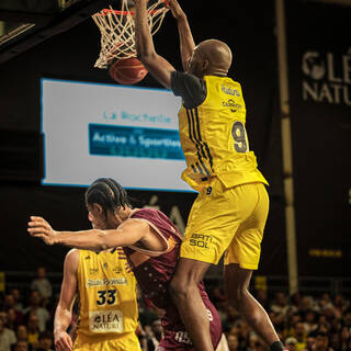 16/05/2024 - 1/4 Aller Pro B - Stade Rochelais 68 / 54 ASA