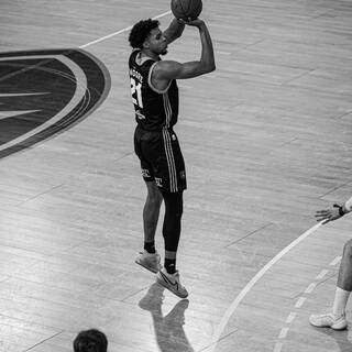19/01/2025 - Betclic Élite - Stade Rochelais 73 / 90 Paris Basketball