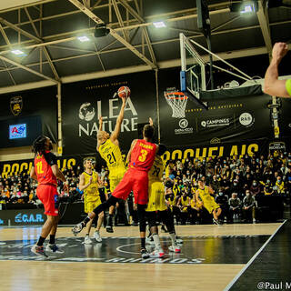 23/02/2022 - NM1 - Stade Rochelais 82 / 69 Tarbes