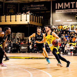 25/11/2022 - Pro B - Stade Rochelais 78 / 69 DENAIN