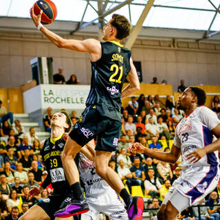 Elite 2 - Stade Rochelais 88 / 98 Nantes