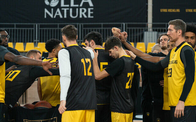 Des jeunes enfants à l'entraînement de la Pro B !