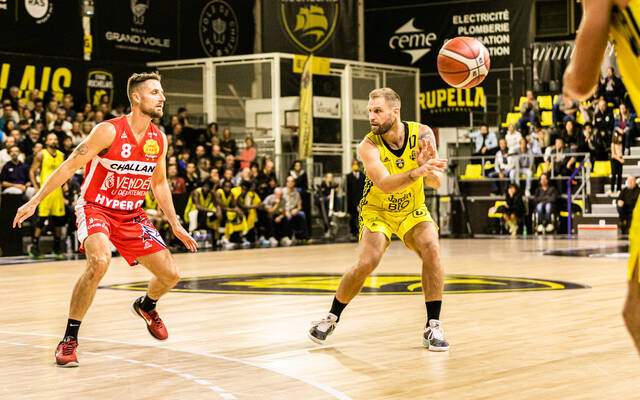 Enchaîner à Gaston Neveur !