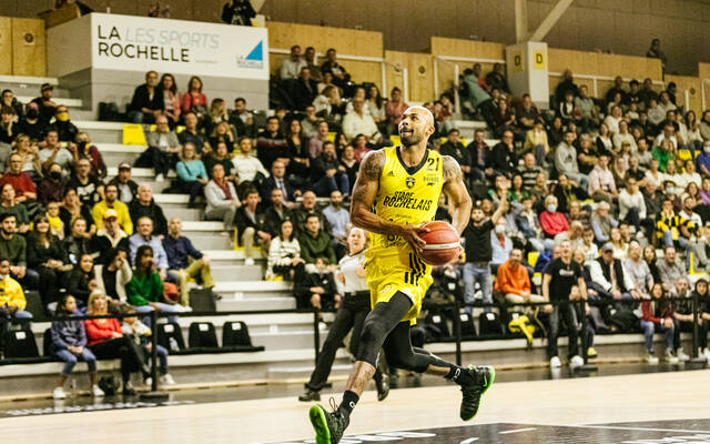 Enchaîner face à Dax !