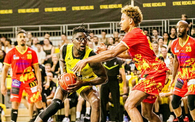 Face à l'Élan Béarnais, un club historique du basket français !