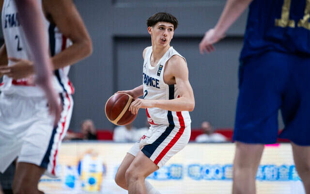 Maxence Lemoine débute l'EuroBasket U18 !