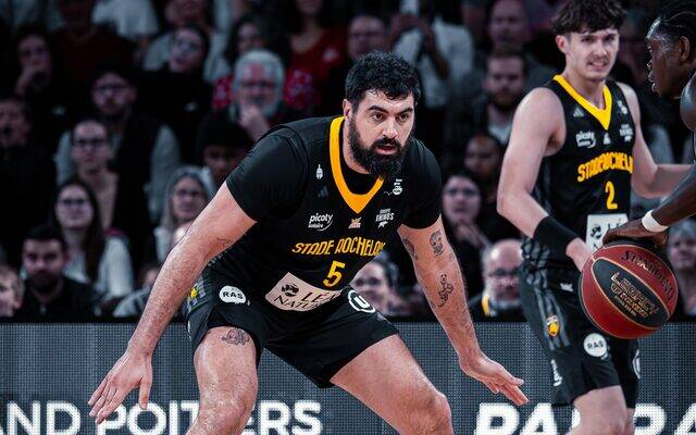 Occasion manquée à Évreux