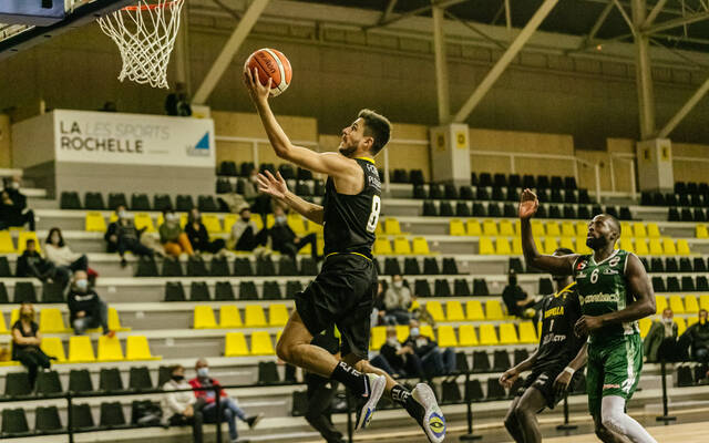 Suspension des championnats amateurs
