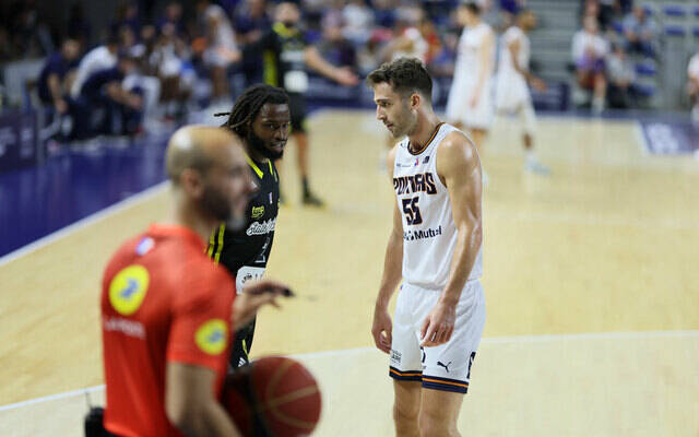 Tray Buchanan offre la victoire aux Rochelais !