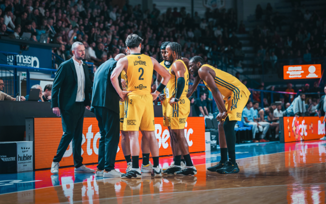 Un succès précieux à l'extérieur !