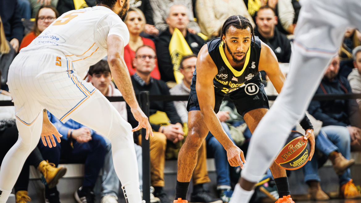 Défaite maritime à Gaston