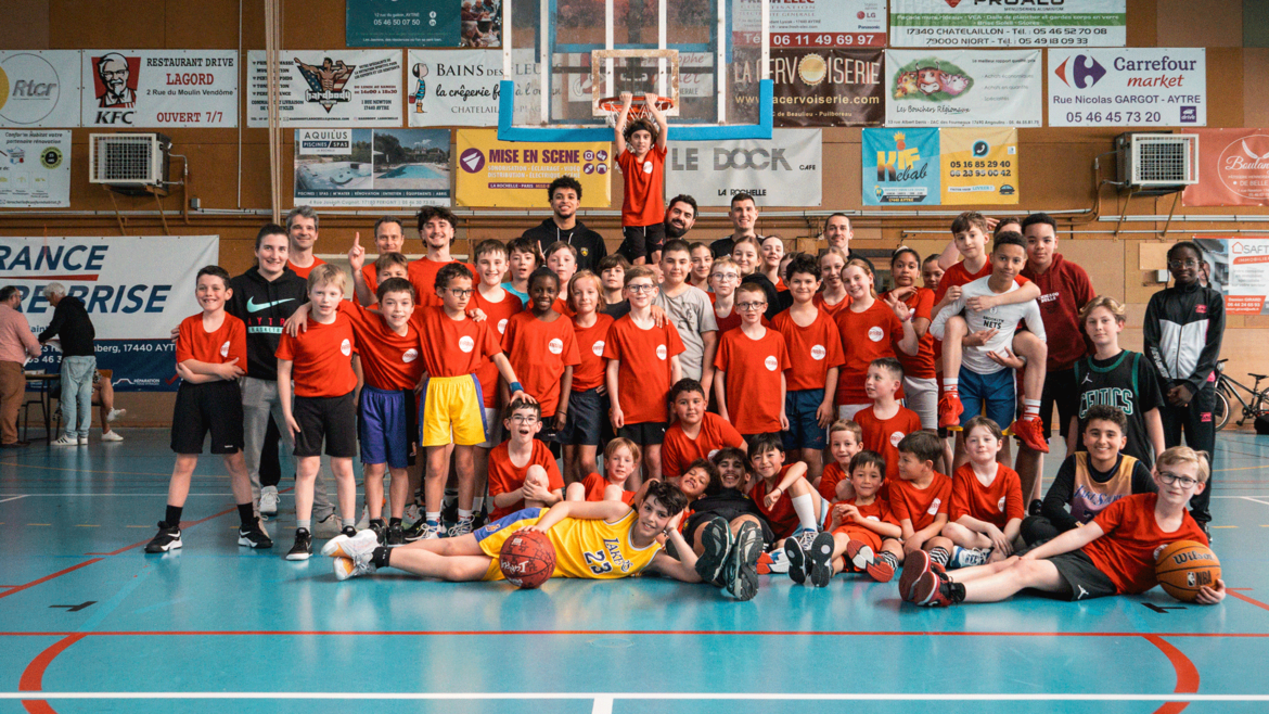 Nos Jaune et Noir en visite à Aytré !