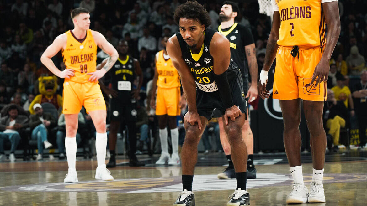 Tenue en échec à Orléans