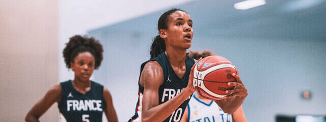 Naëlys avec l'Équipe de France U15 !