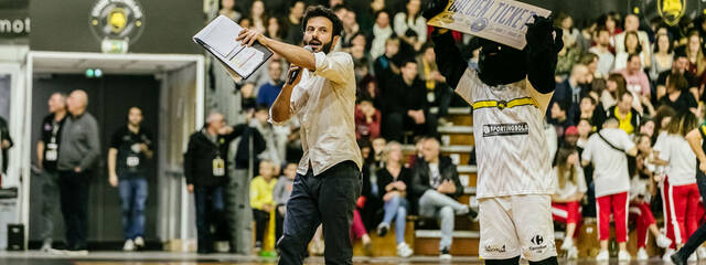 Retour à la salle Gaston Neveur